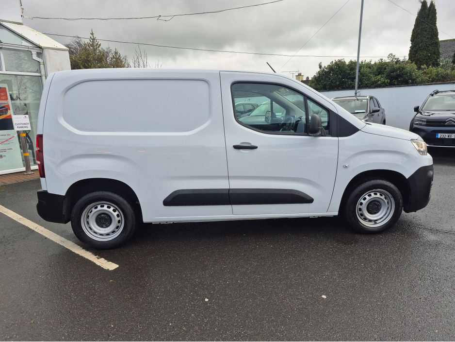 2024 Citroen Berlingo LX BLUEHDI 100 MWB (PRICE EX VAT) €17,250