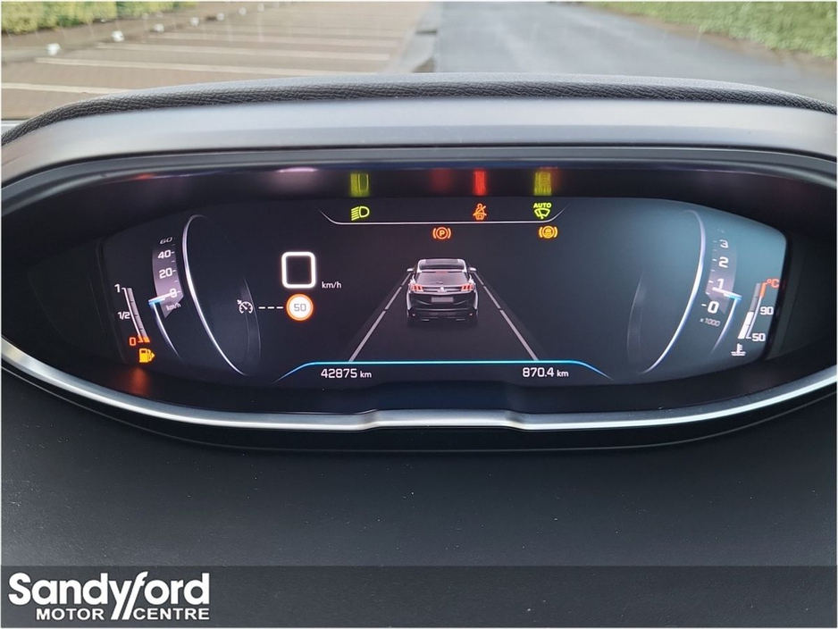 2023 Peugeot 3008 1.2 PureTech ALLURE*FSH* €31,950