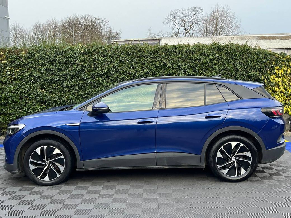 2022 Volkswagen ID.4 PRO LIFE 77KWH // 19" DIAMOND CUT ALLOYS // APPLE CARPLAY/ANDROID AUTO // DIGITAL CLUSTER €23,950