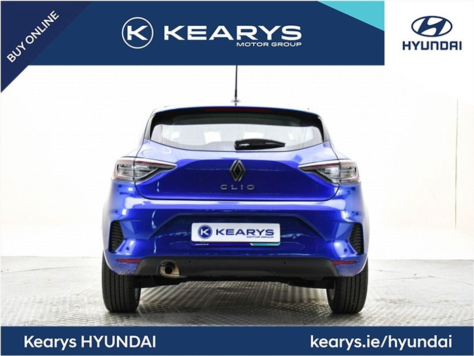2025 Renault Clio - image 2