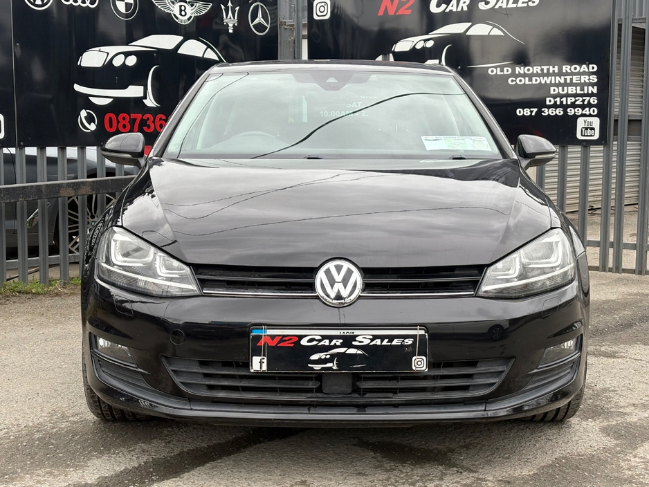 2017 Volkswagen Golf - image 2