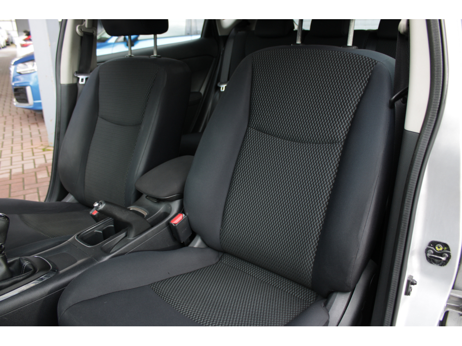 2018 Nissan Pulsar - image 20