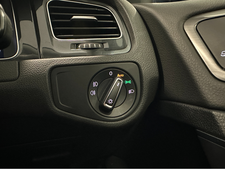 2020 Volkswagen Golf (202) GOLF 2.0TDI COMFORTLINE DSG LOW KMS VW/AUDI SPECIALISTS WWW.DENISDARCYCARS.IE €24,950