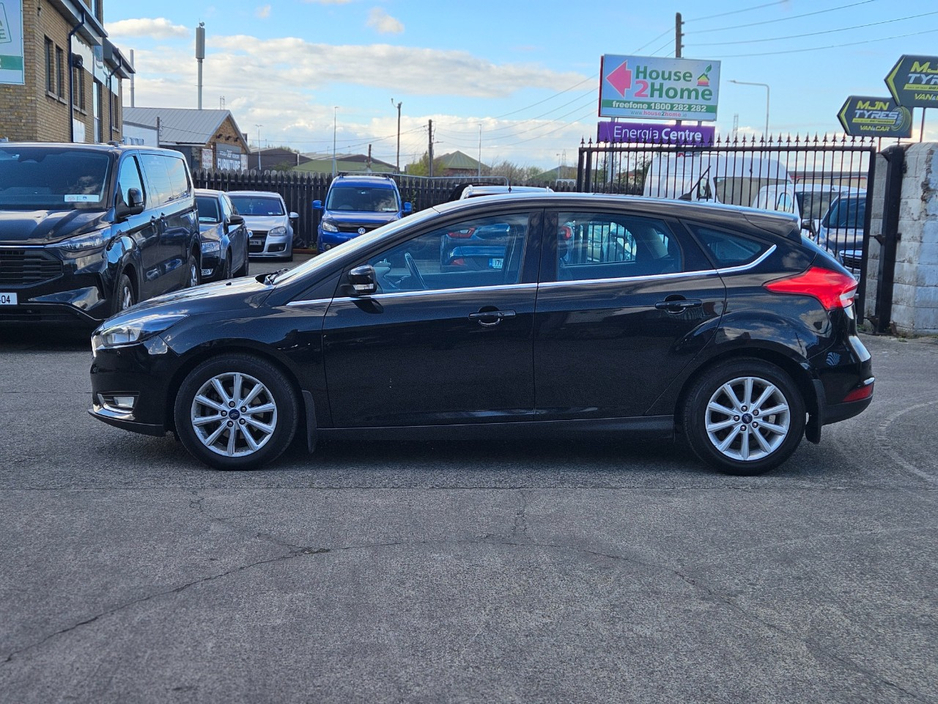 2018 Ford Focus - image 3