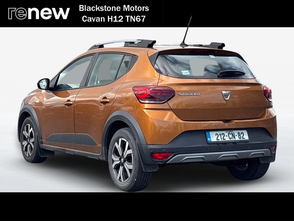 2021 Dacia Sandero Stepway - image 3