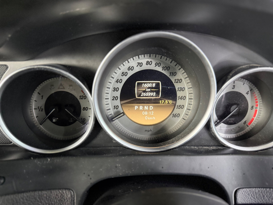 2012 Mercedes-Benz C Class - image 24