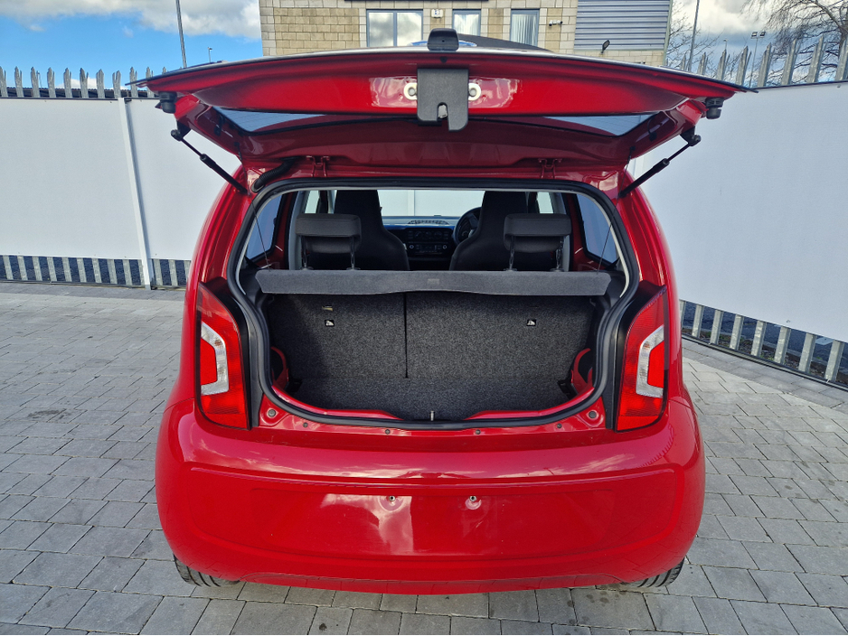 2016 Volkswagen up! - image 9