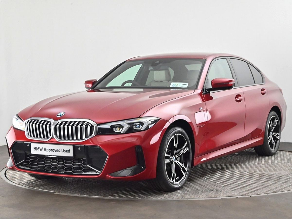 2025 BMW 3 Series - image 22