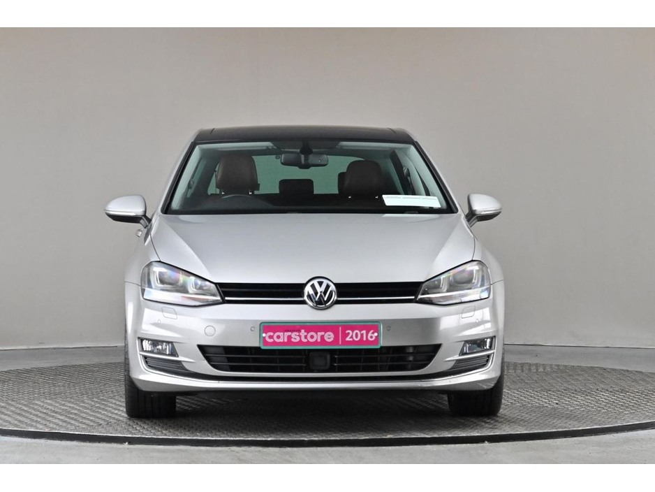 2016 Volkswagen Golf - image 2