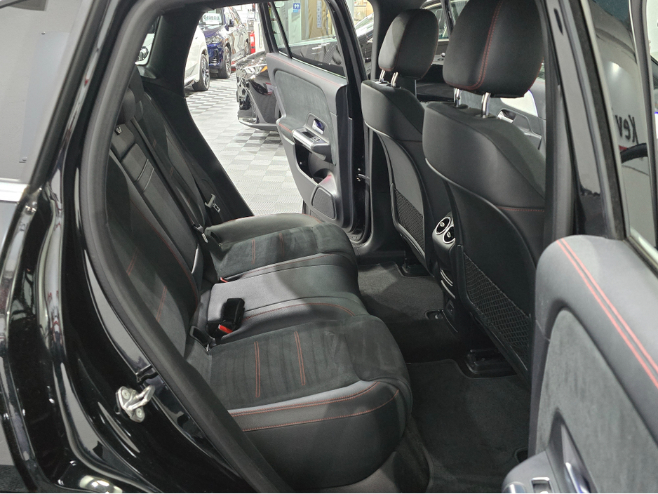 2022 Mercedes-Benz EQA - image 10