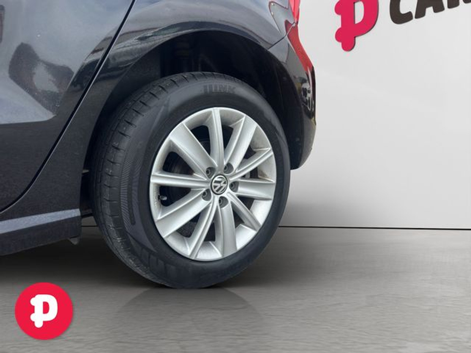 2017 Volkswagen Polo - image 14