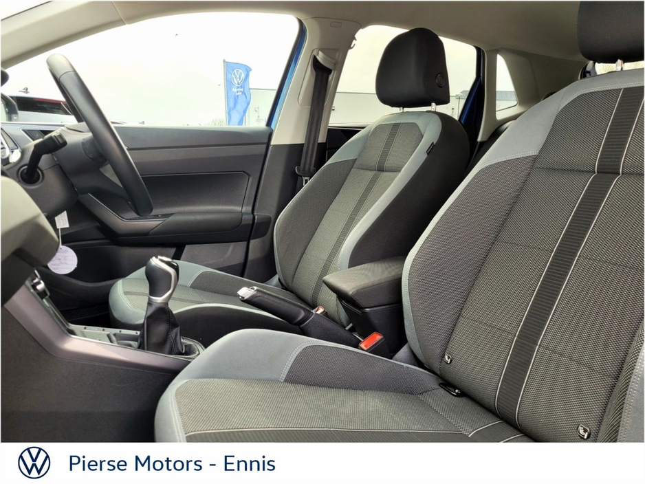 2022 Volkswagen Polo - image 7