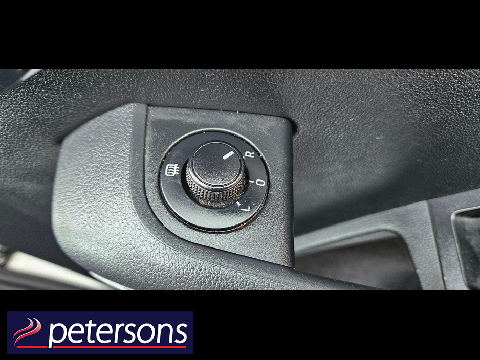 2016 Skoda Octavia - image 33