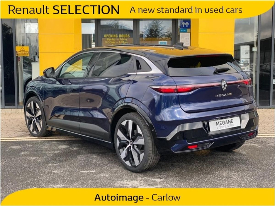 2023 Renault Megane - image 3