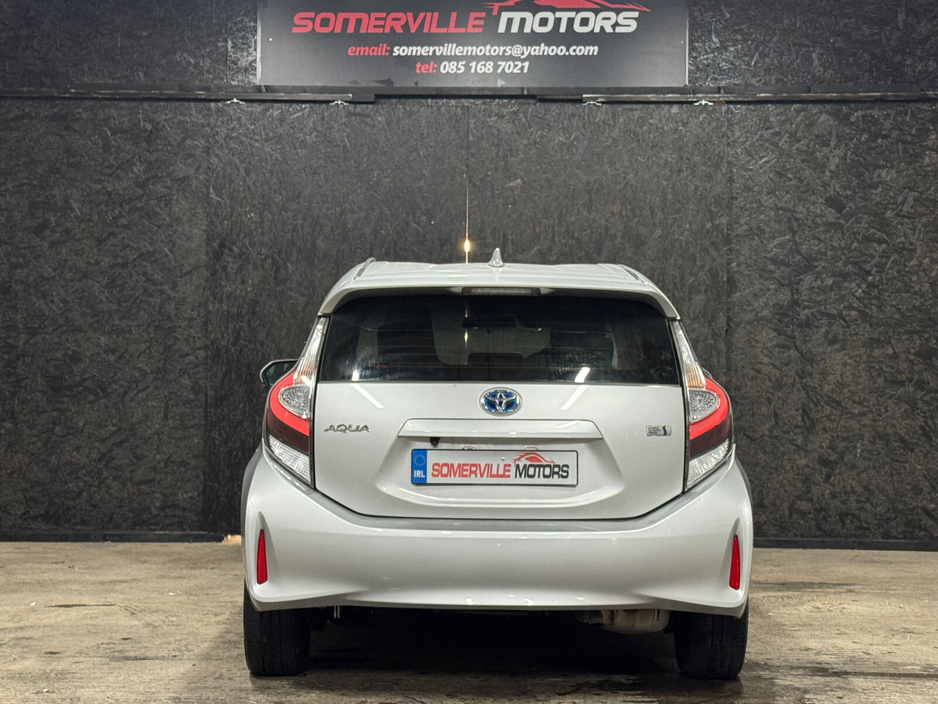 2019 Toyota Aqua - image 5