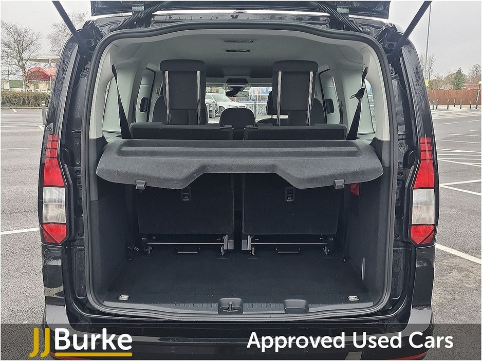 2025 Volkswagen Caddy CADDY LIFE TDI 122HP Disability Price €28,950