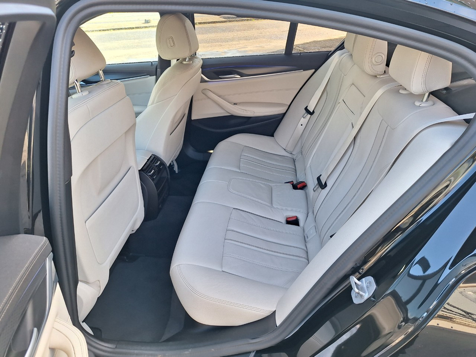 2023 BMW 5 Series - image 11