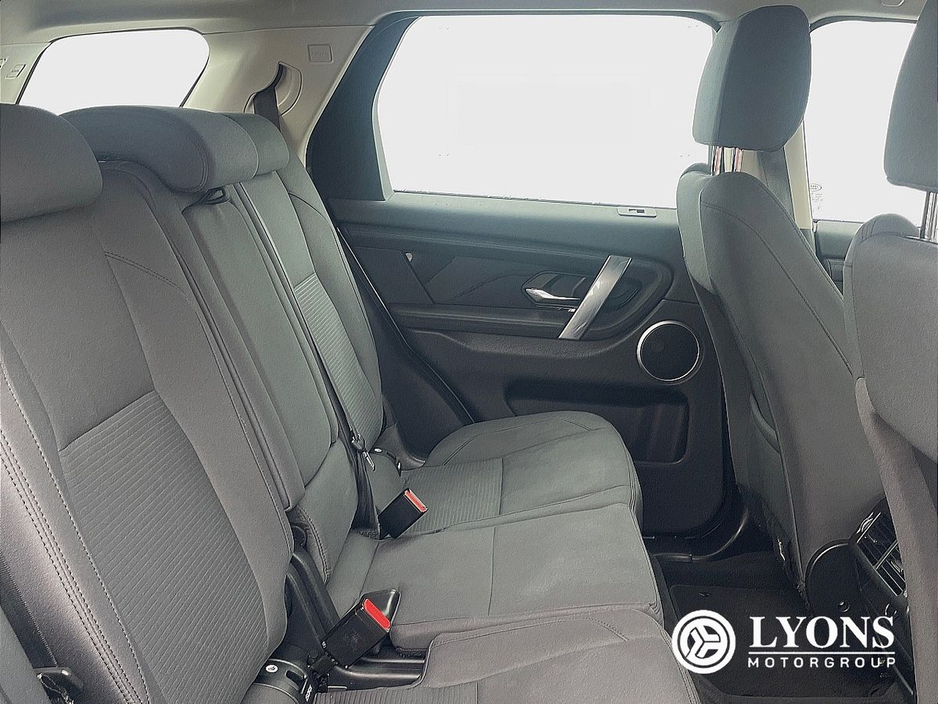 2020 Land Rover Discovery Sport - image 4