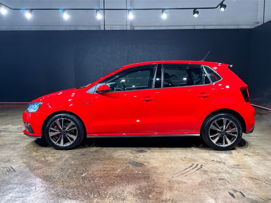 2015 Volkswagen Polo - image 6