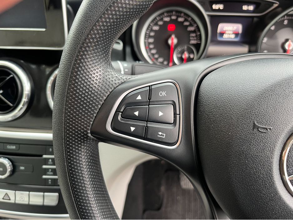 2017 Mercedes-Benz CLA Class 180 1.6 PETROL MANUAL //FULL LEATHER//LOW MILES// €16,950