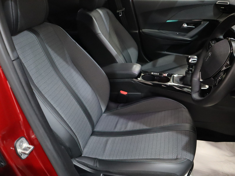 2023 Peugeot 2008 - image 25