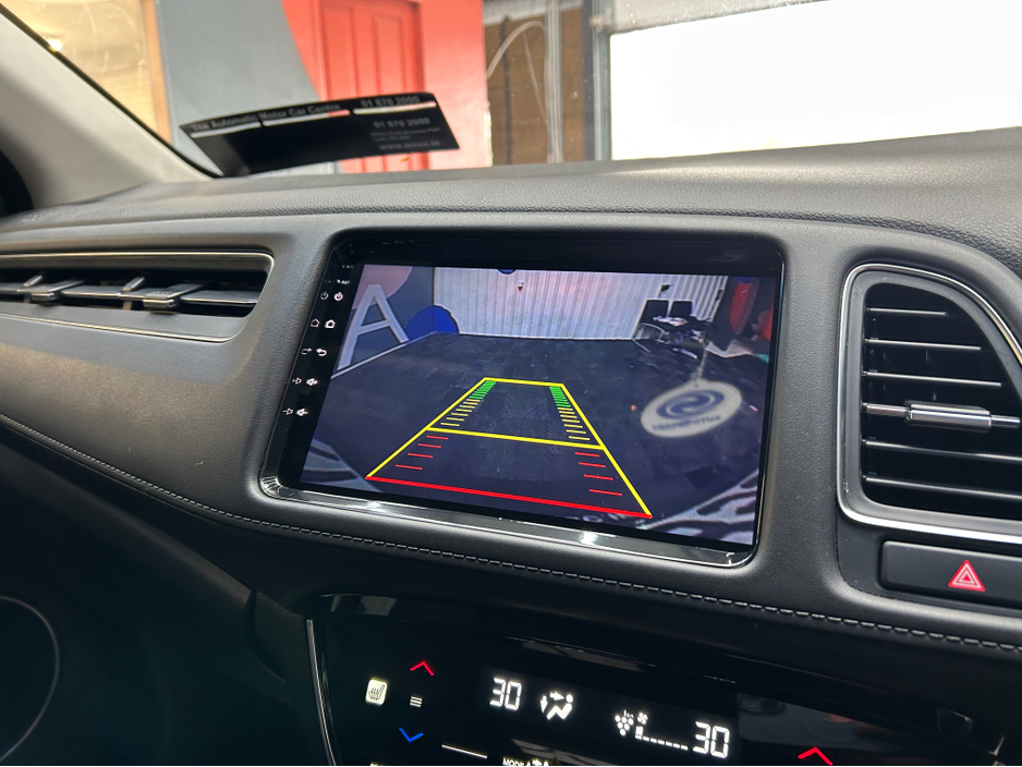 2017 Honda Vezel - image 9