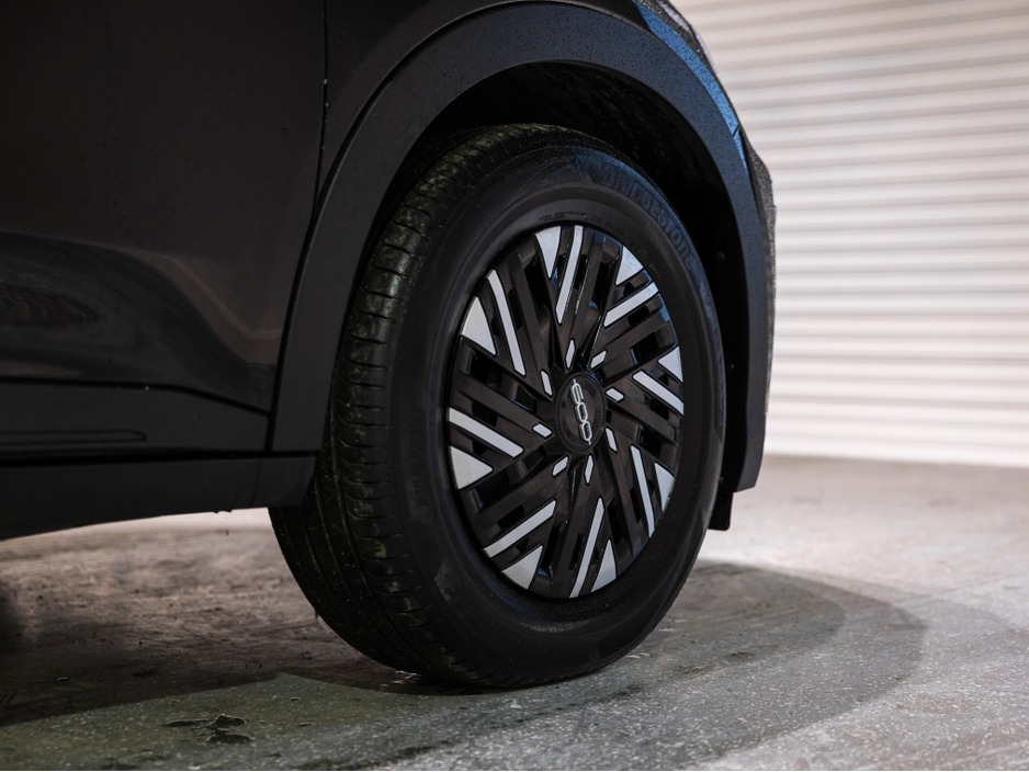 2025 Fiat 600 - image 12