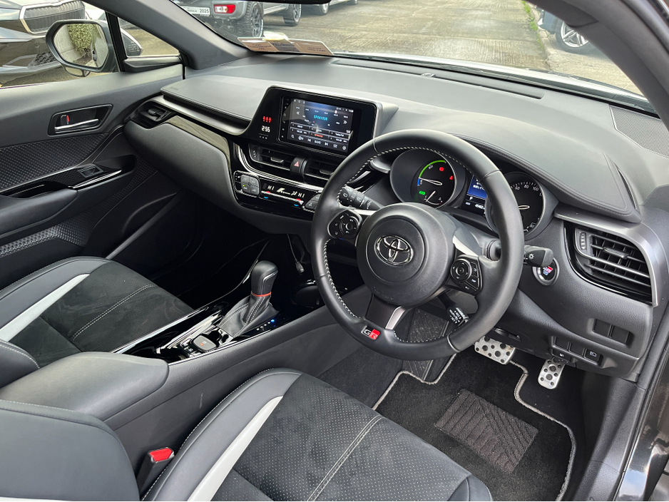 2022 Toyota C-HR GR SPORT AUTOMATIC HYBRID 1.8 PETROL //HIGH SPEC//HALF LEATHER HEATED SEATS//KEYLESS ENTRY//ADAPTIVE CRUISE CONTROL//REVERSE CAMERA// €29,950
