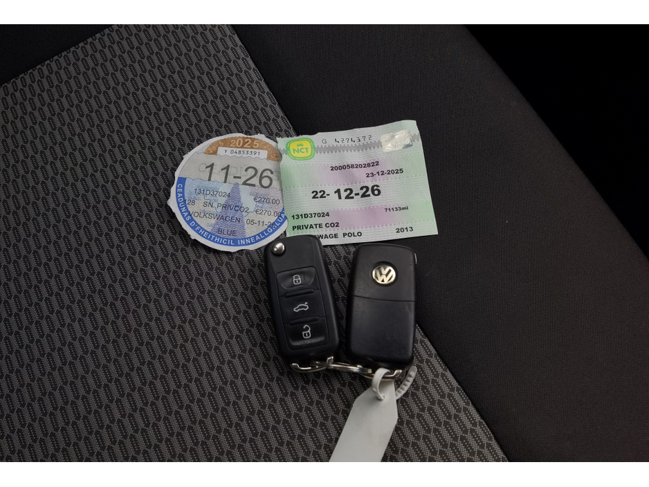 2013 Volkswagen Polo - image 17