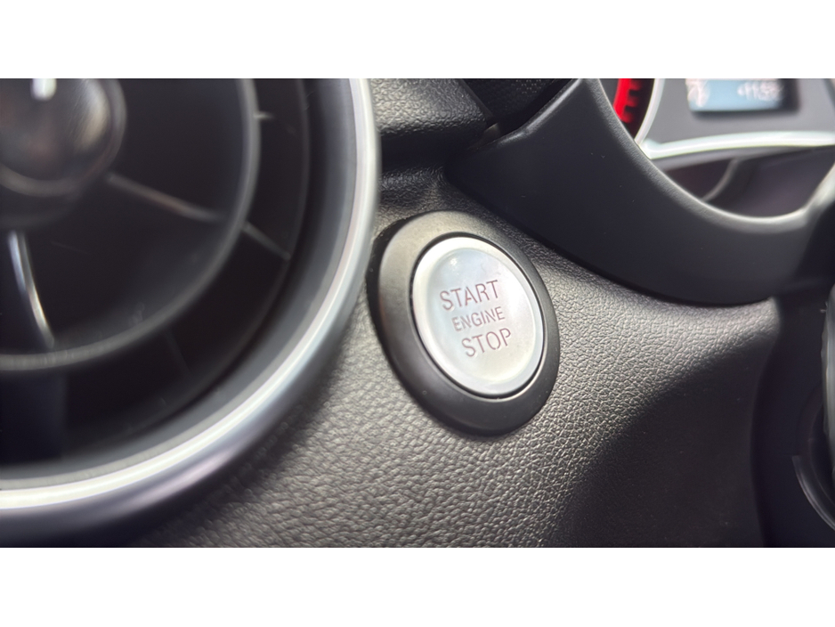 2016 Audi A1 - image 19