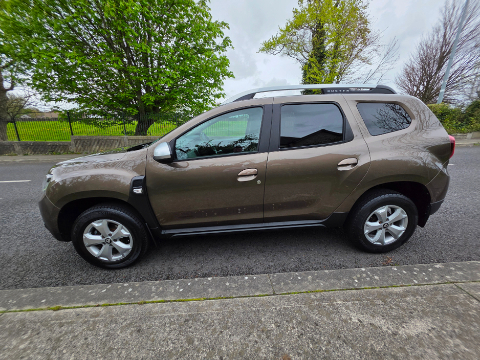 2019 Dacia Duster - image 6