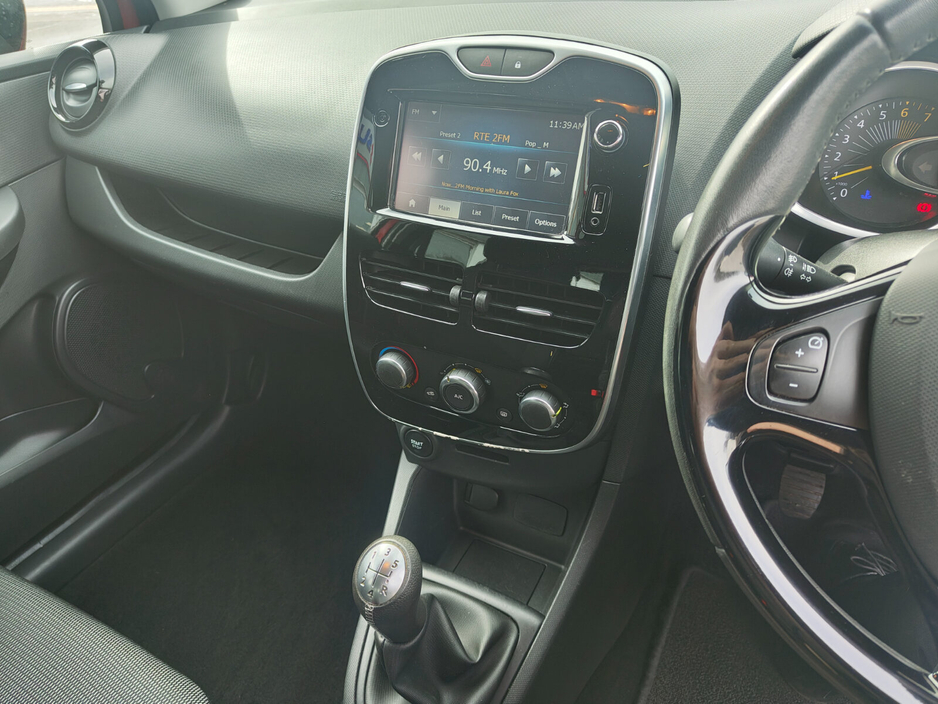 2016 Renault Clio - image 14
