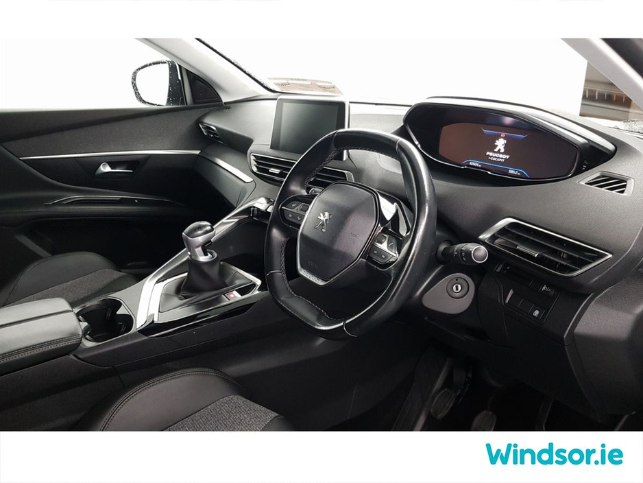 2020 Peugeot 5008 1.2 PureTech 130bhp Allure €29,995