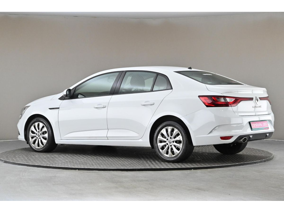 2017 Renault Megane - image 6