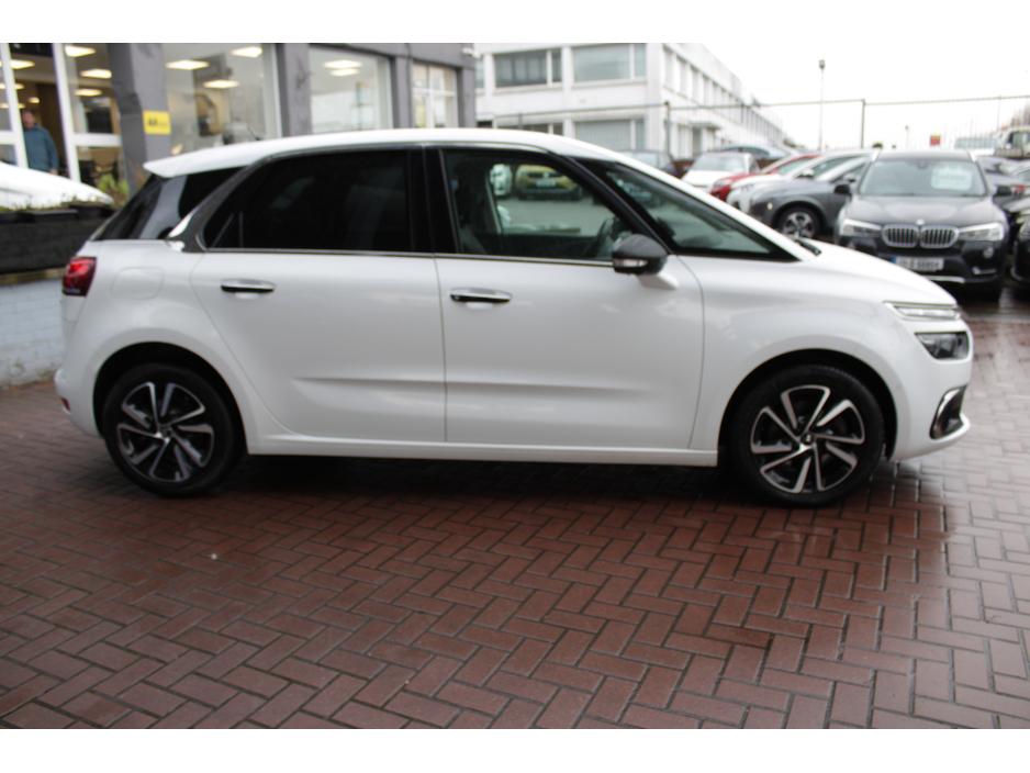 2018 Citroen C4 Picasso 2.0HDI SHINE EDITION 5DR ESTATE AUTOMATIC // 1 OWNER CAR WITH ONLY 63,000 KMS IN MINT CONDITION // BUY WITH CONFIDENCE AA AND SIMI APPROVED DEALER 2026 // FINANCE ARRANGED // TRADE INS WELCOME // €15,950