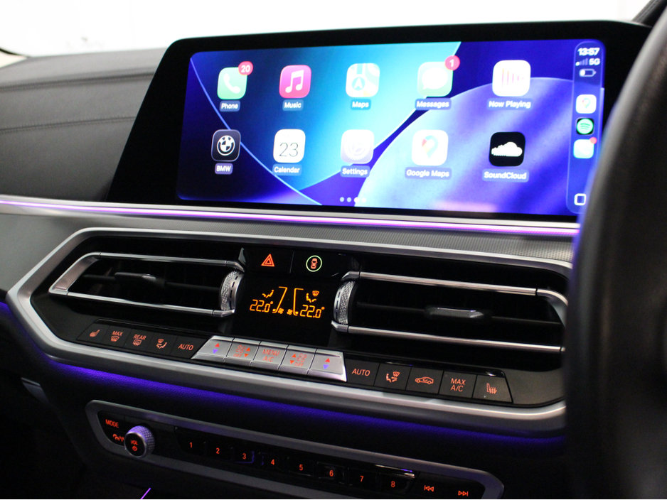 2020 BMW X5 - image 24