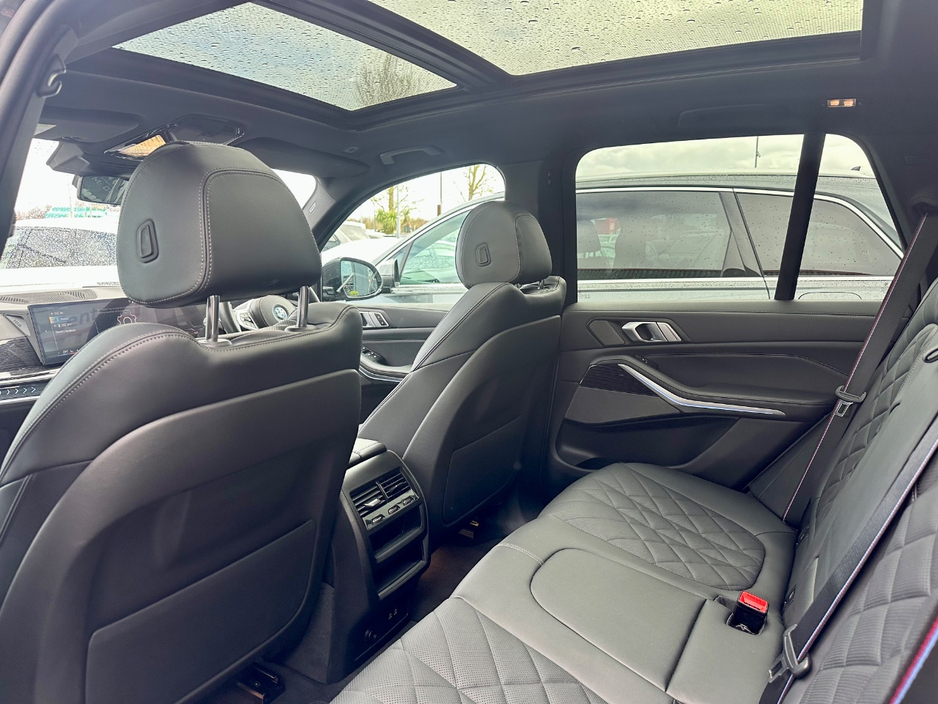 2025 BMW X5 - image 21