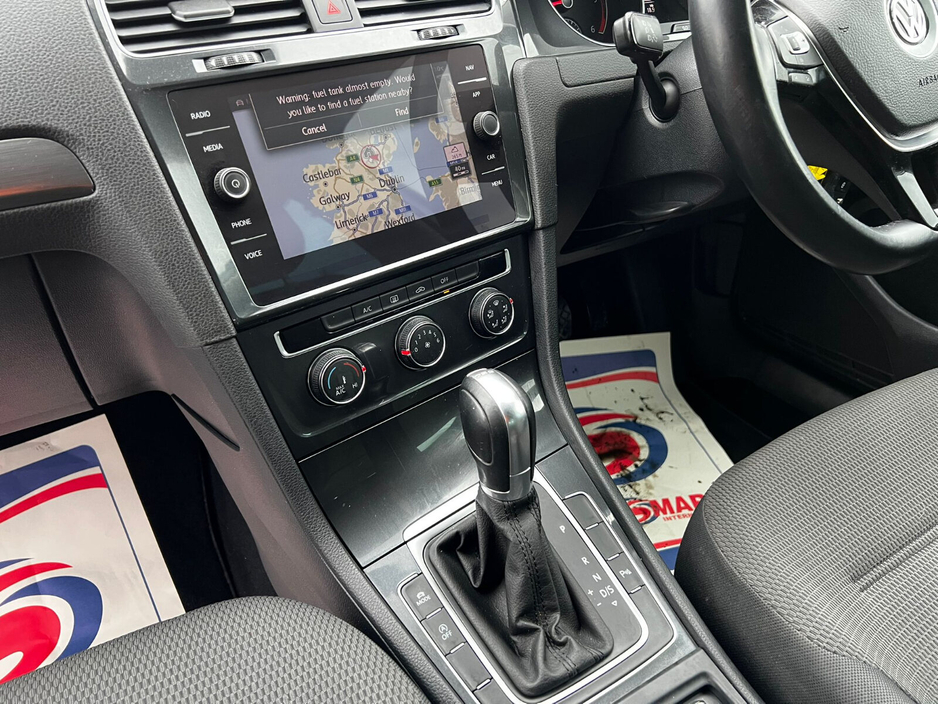 2019 Volkswagen Golf - image 10
