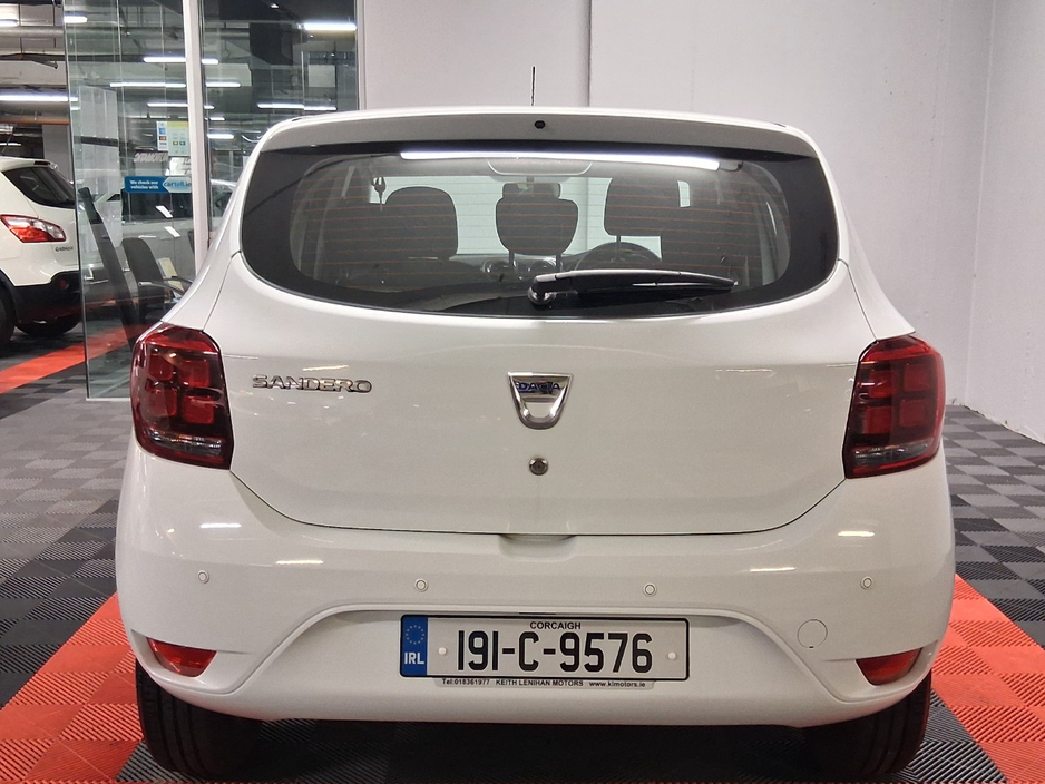 2019 Dacia Sandero - image 5