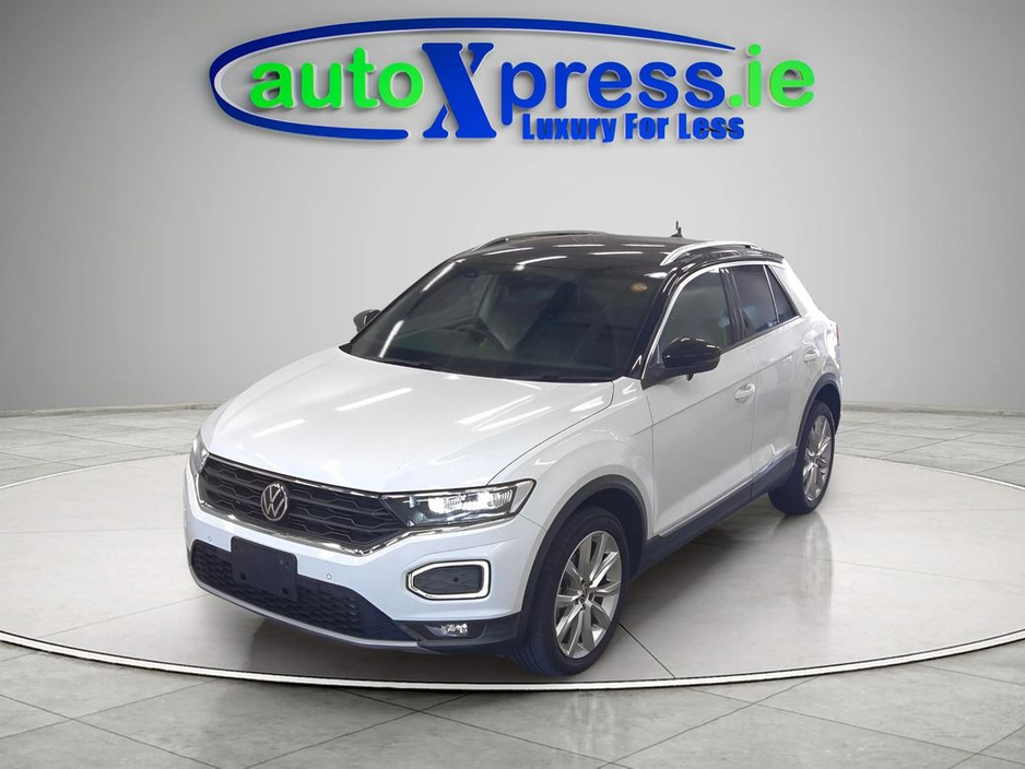 2021 Volkswagen T-Roc - image 8