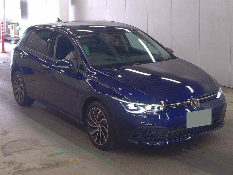 2024 Volkswagen Golf 2.0 Diesel Automatic. Style Only 8000Kms €33,950