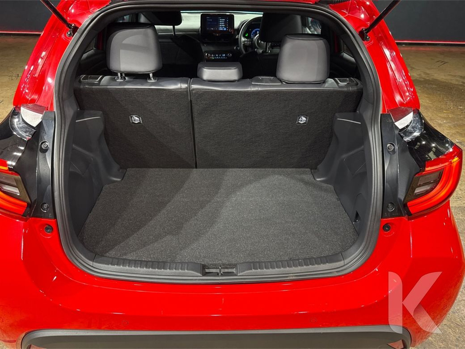 2024 Toyota Yaris - image 11