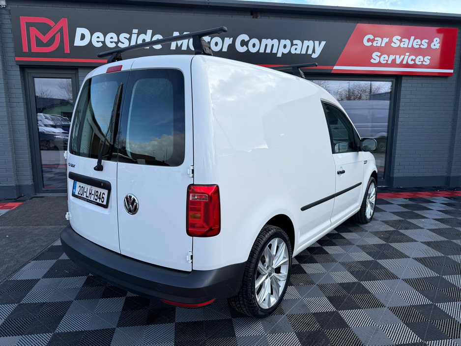 2020 Volkswagen Caddy - image 17