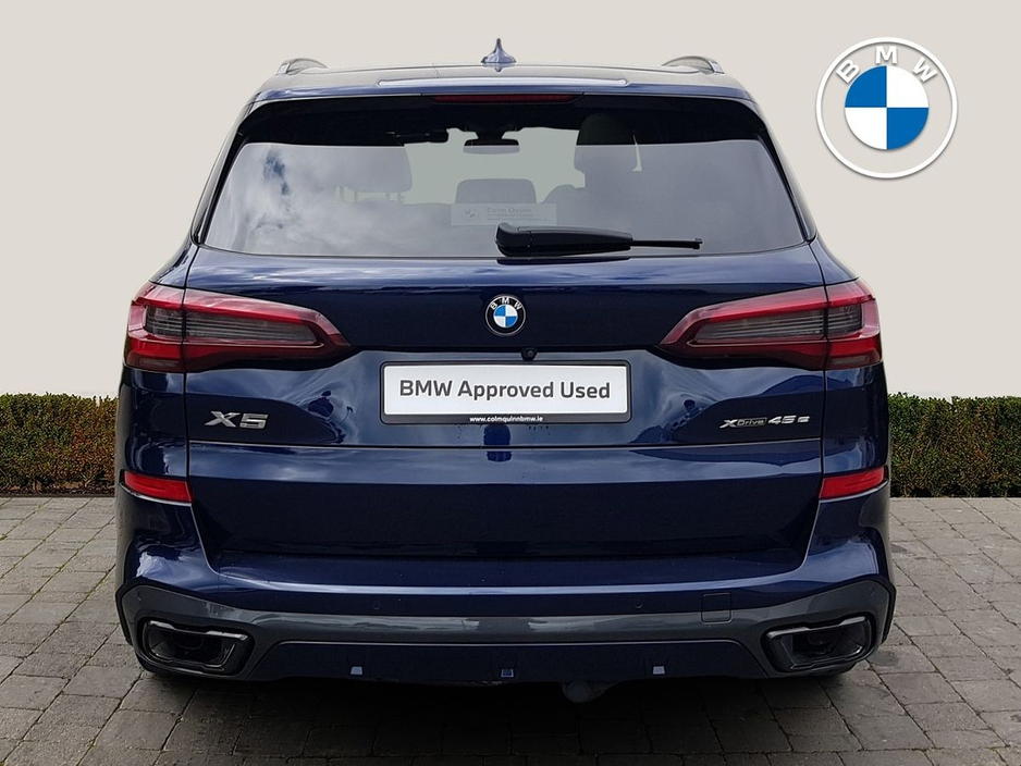 2021 BMW X5 xDrive45e M Sport €67,995