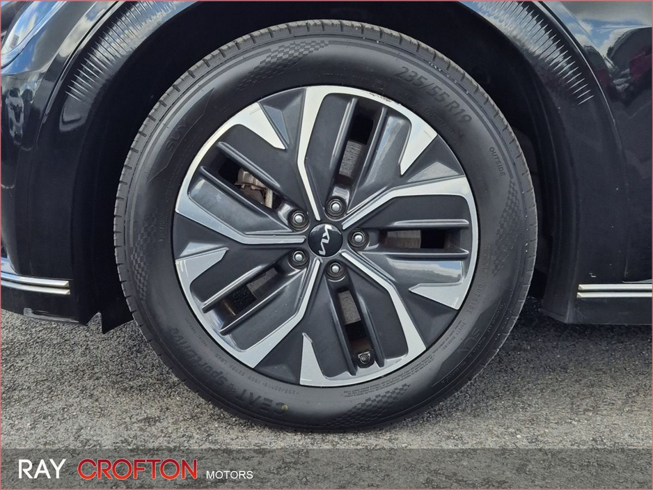 2023 Kia EV6 - image 8