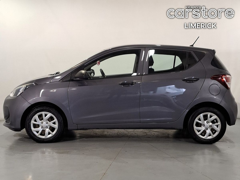 2017 Hyundai i10 - image 6
