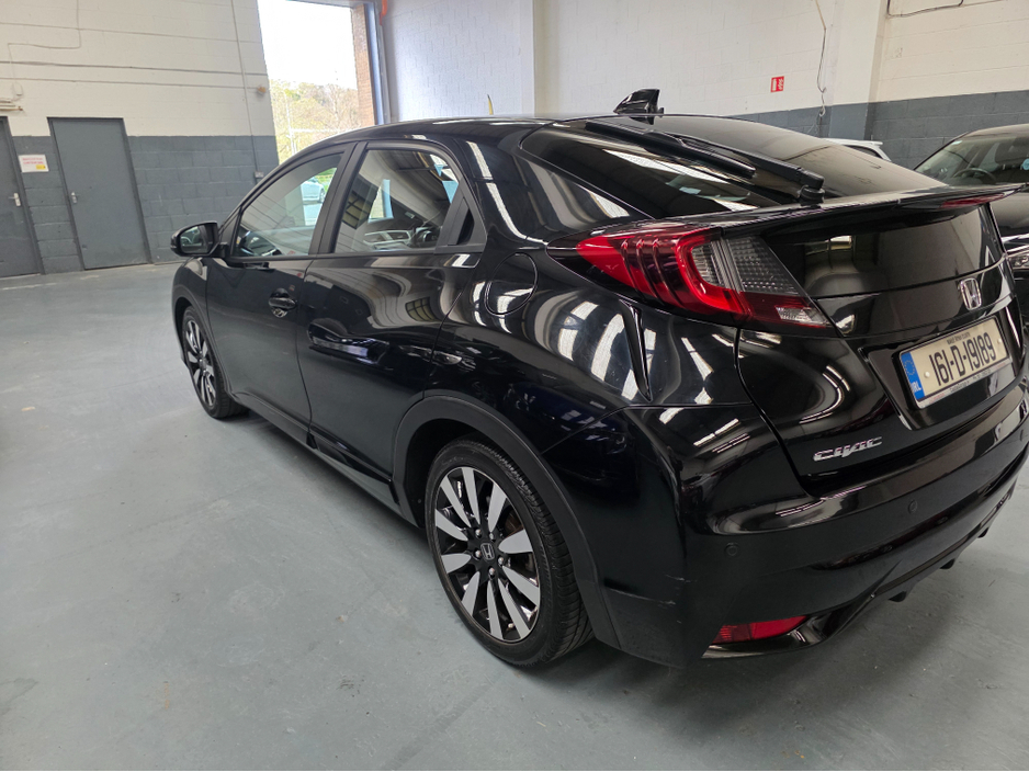 2016 Honda Civic - image 4