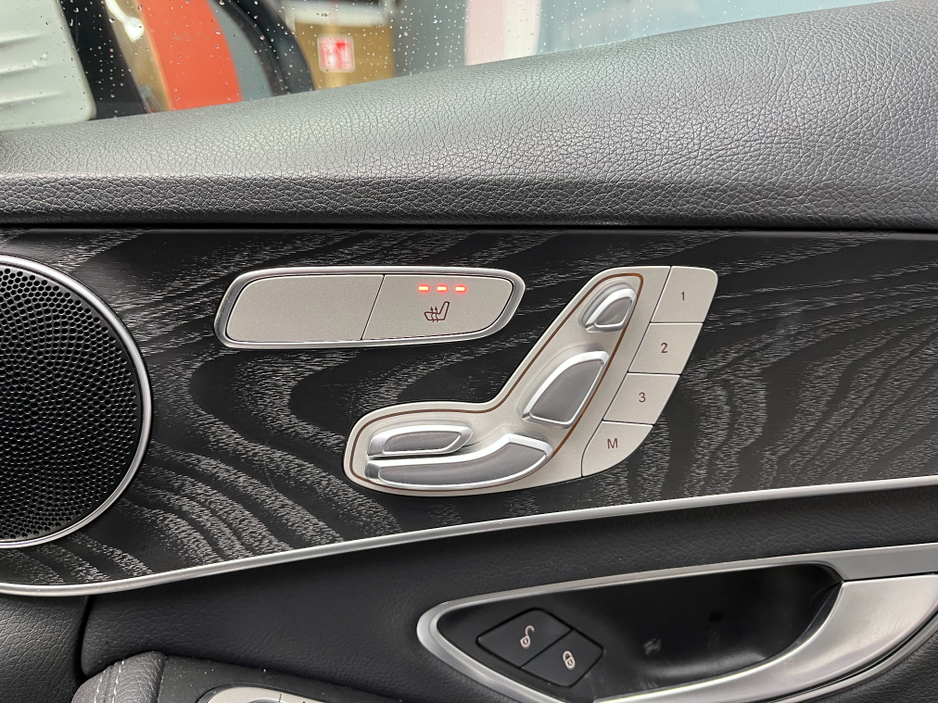 2020 Mercedes-Benz C Class €28950 2020 MERCEDES-BENZ C220D C CLASS AMG-LINE 2.0 AUTOMATIC / ELECTRIC MEMORY & HEATED SEATS / REVERSE CAMERA / CRUISE CONTROL / APPLE CARPLAY / PADDLE SHIFTERS €28,950