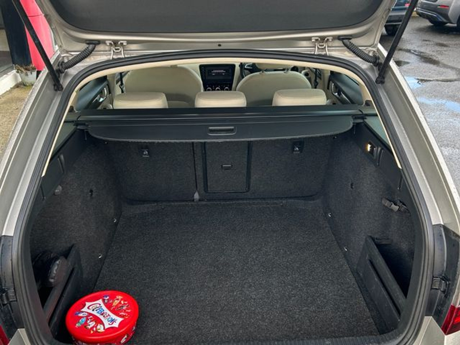 2018 Skoda Octavia COM Style 1.6tdi 115HP DSG 4DR €18,500