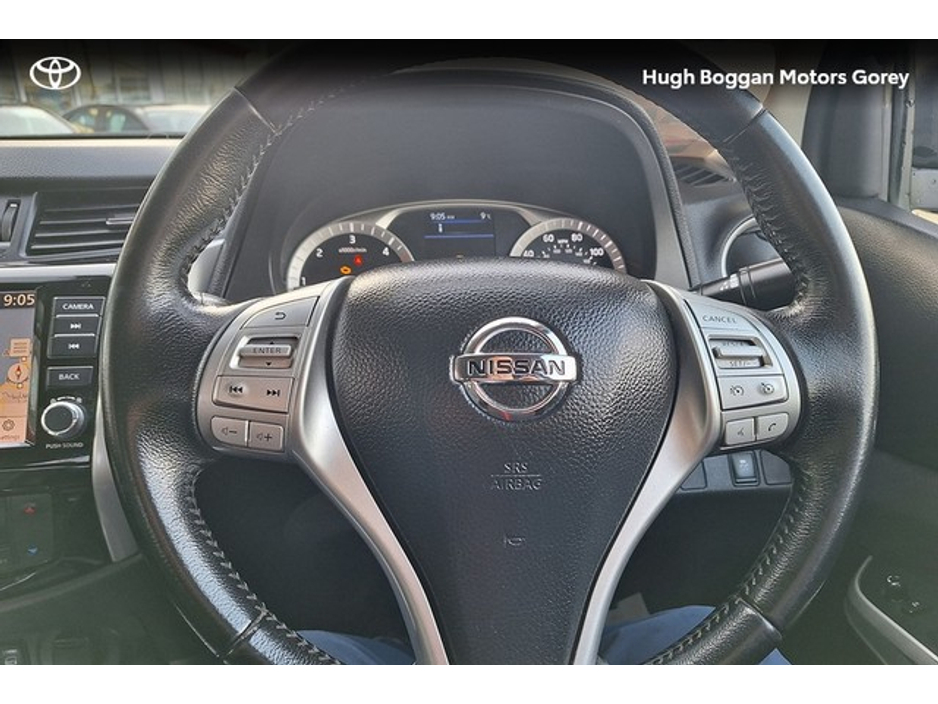 2019 Nissan Navara - image 17